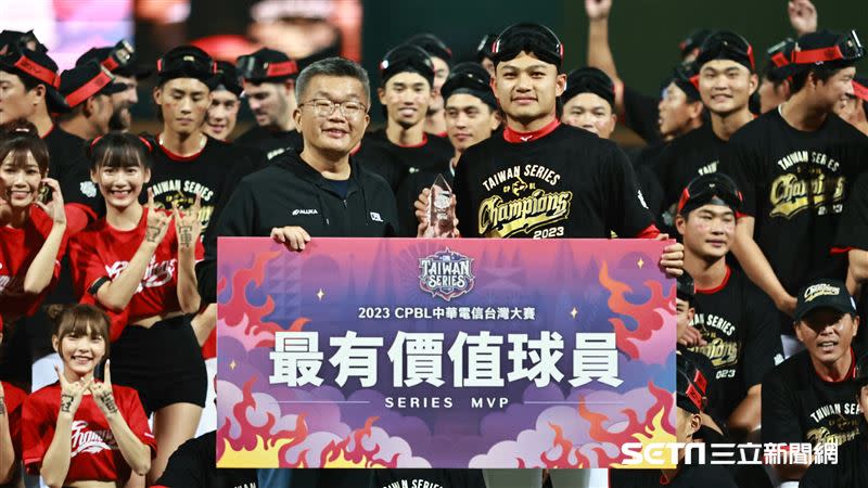 徐若熙獲得台灣大賽最有價值球員獎。（圖／記者劉彥池攝影）