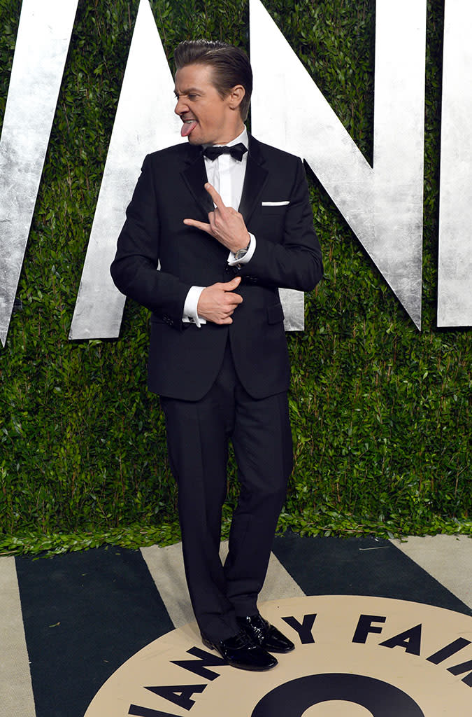 Jeremy Renner arrives at the 2013 Vanity Fair Oscar Party hosted by Graydon Carter at Sunset Tower on February 24, 2013 in West Hollywood, California.