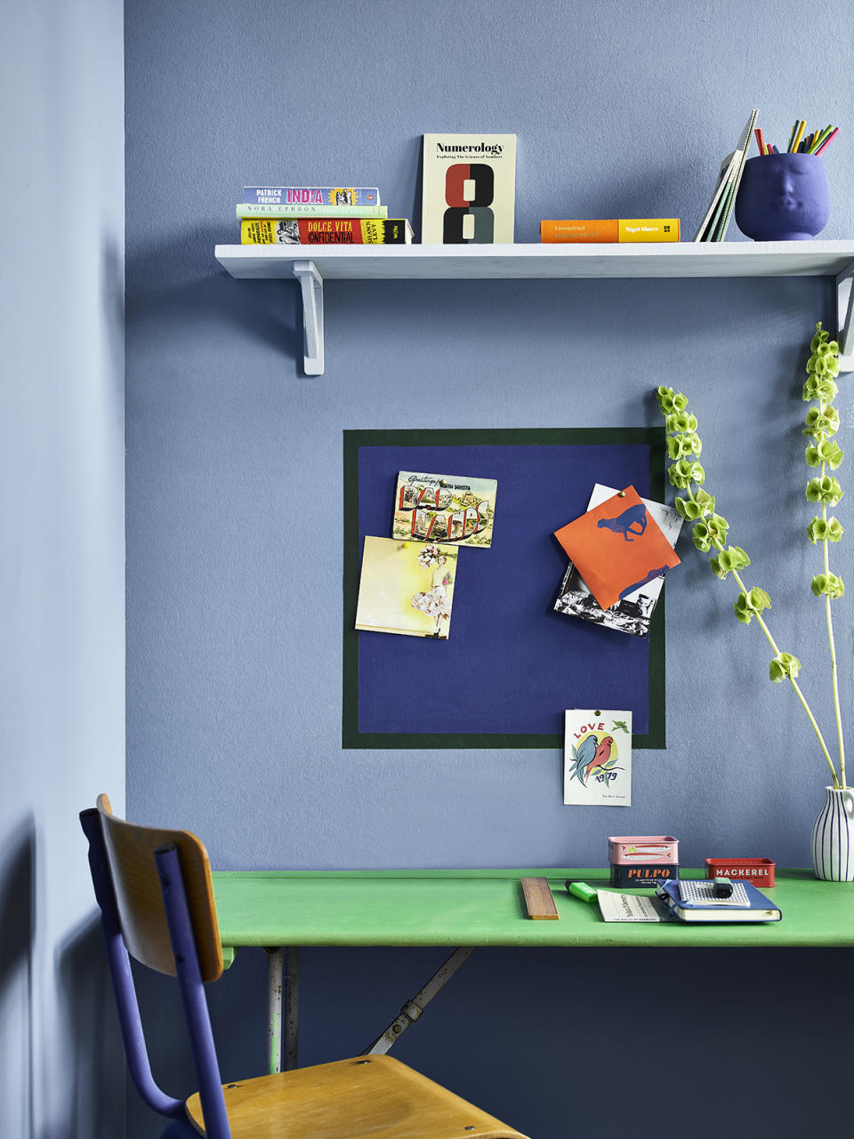 Create a colorful DIY noticeboard