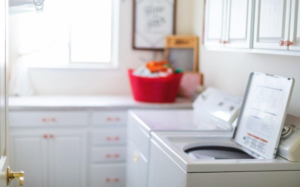 A front loading washing machine, get rid of washing machine smell 