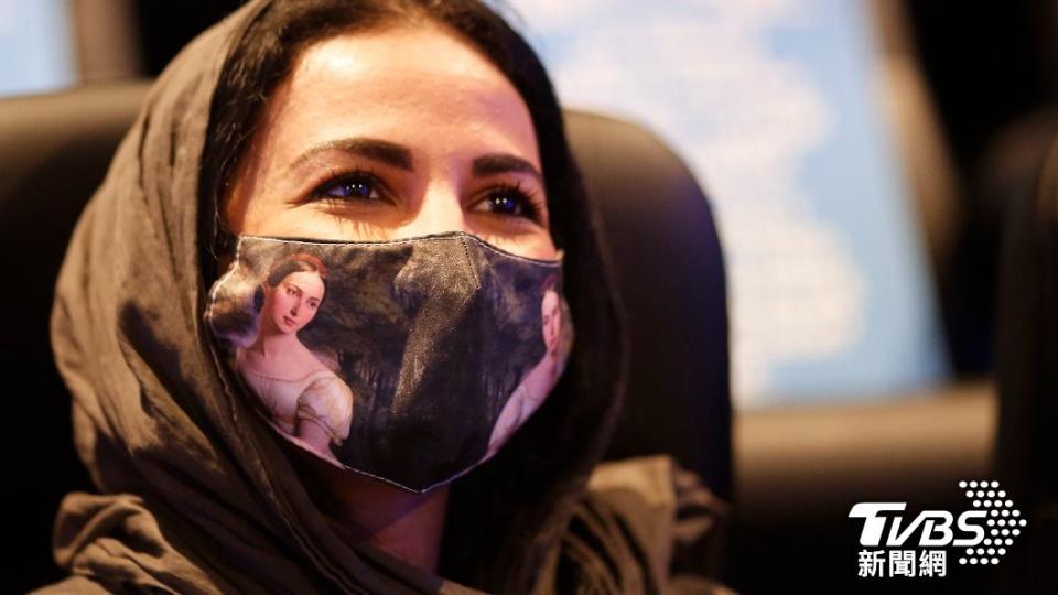 隨著王國改革計畫啟動，沙烏地阿拉伯允許女性開車和進入電影院觀看電影。（圖/達志影像美聯社）