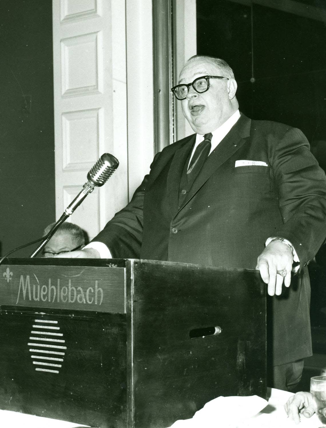 Mayor H. Roe Bartle. KANSAS CITY PUBLIC LIBRARY