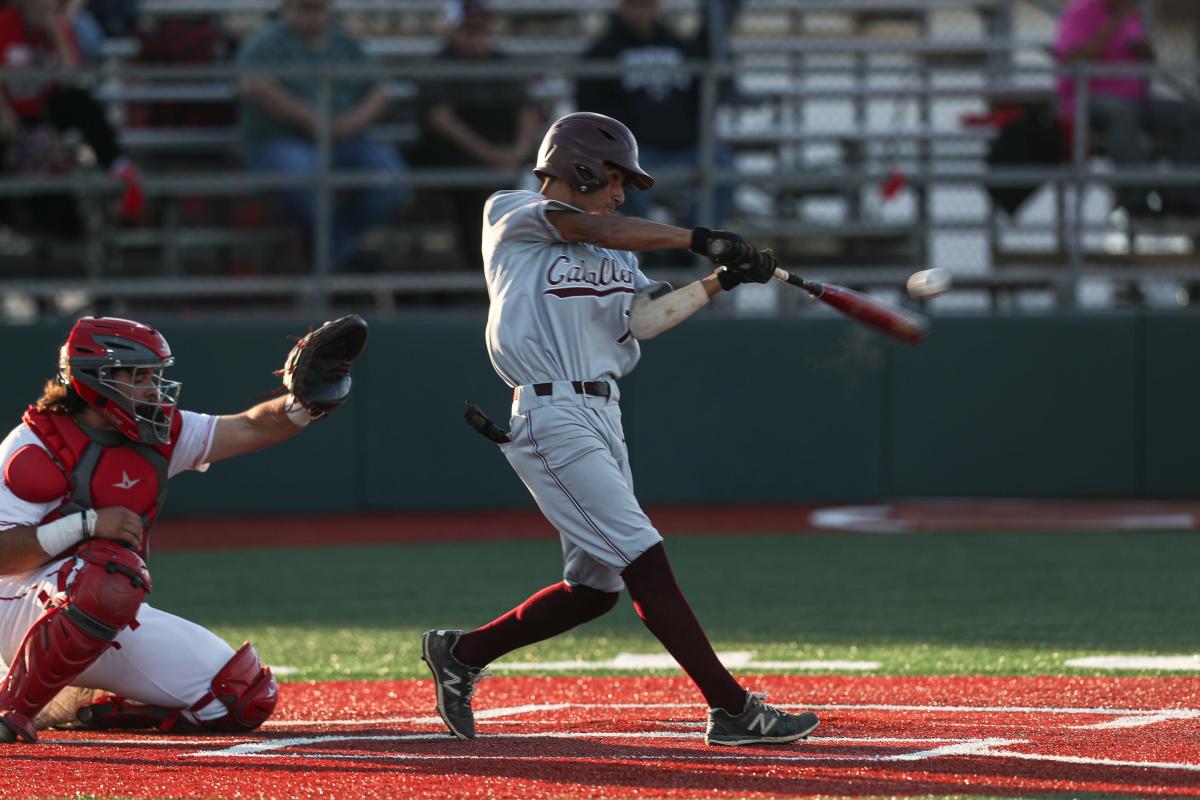 UIL Baseball playoffs Multiple area squads sweep, including Calallen