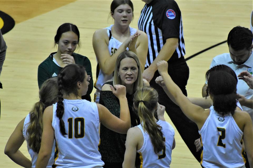 Rock Bridge head coach Jill Nagel (center) coaches her Bruins during the 2022 Norm Stewart Classic on Dec. 16, 2022, at Mizzou Arena in Columbia, Mo.