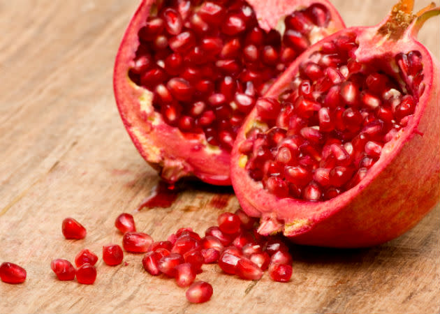 <b>Pomegranate: </b> Packed with antioxidants, vitamins and minerals, and studies show that eating pomegranate regularly can help lower cholesterol, a problem common to many men. Many studies also suggest that drinking a glass of pomegranate juice daily ca slow down the progress of prostate cancer.