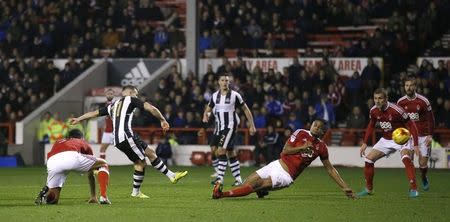 Britain Football Soccer - Nottingham Forest v Newcastle United - Sky Bet Championship - The City Ground - 2/12/16 Newcastle's Matt Ritchie scores their first goal Mandatory Credit: Action Images / Andrew Couldridge Livepic