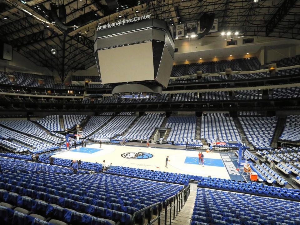 empty mavs arena