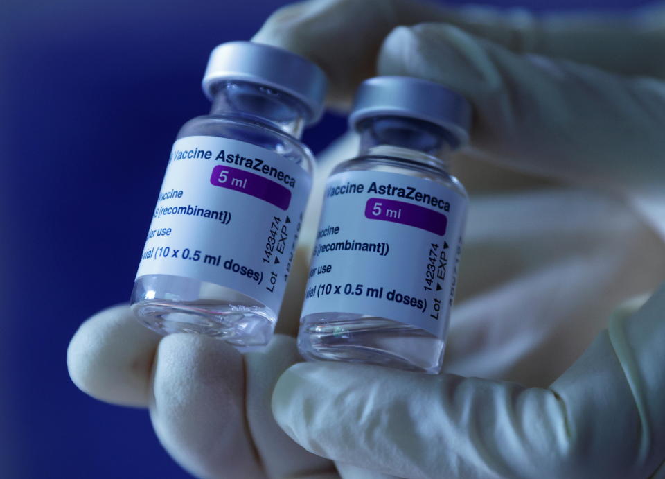 AstraZeneca’s COVID-19 vaccine has received the greenlight from regulators in Japan. Photo: Leonhard Foeger/Reuters