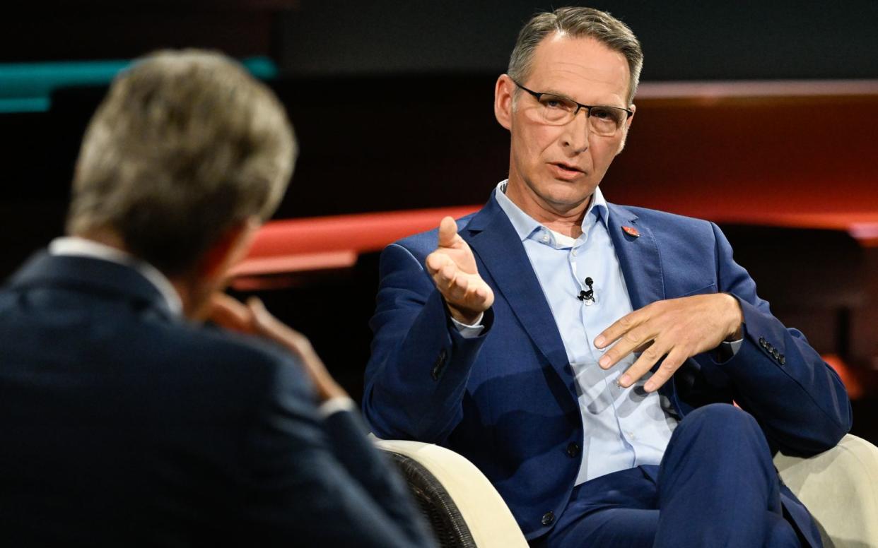 SPD-Politiker Oliver Schmidt-Gutzat nannte die Forderung von Nancy Faeser, das Polizeiaufgebot aufzustocken, "völlig unrealistisch". (Bild: ZDF / Markus Hertich)