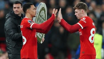 Conor Bradley y Trent Alexander-Arnold