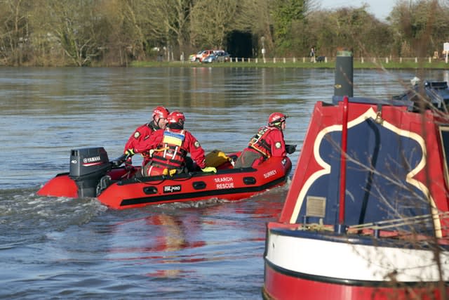 Shepperton search for missing man