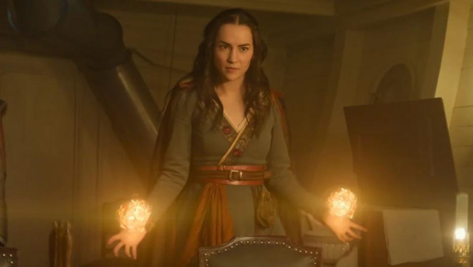 Alina as the Sun Summoner on Shadow and Bone