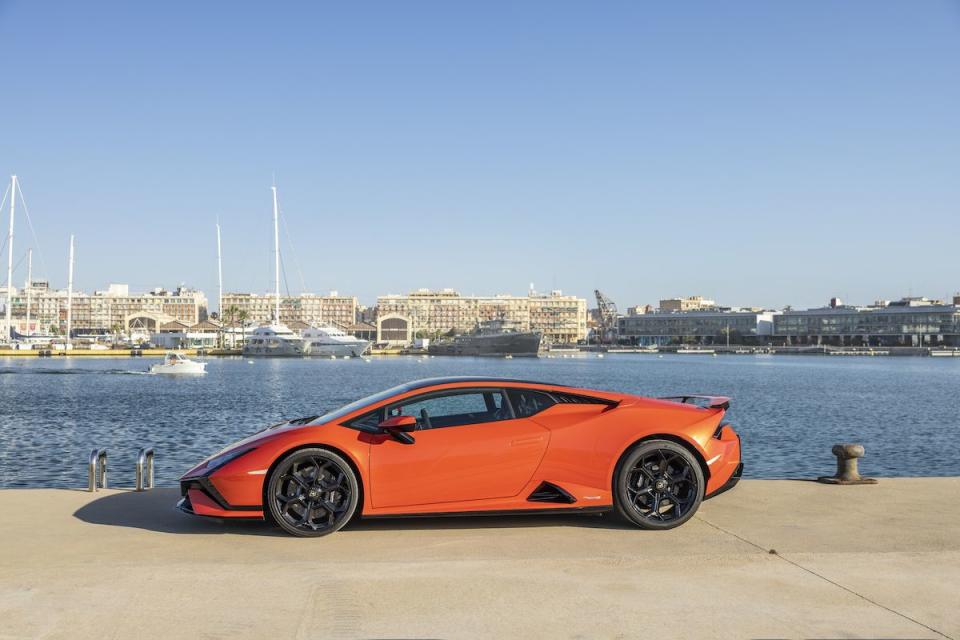 2023 Lamborghini Huracán Tecnica - Photos From Every Angle