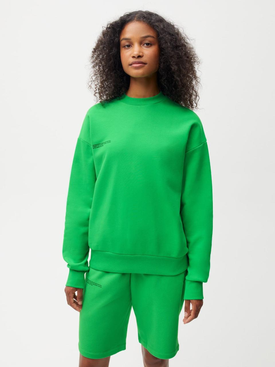 <p><a href="https://go.redirectingat.com?id=74968X1596630&url=https%3A%2F%2Fpangaia.com%2Fproducts%2F365-organic-cotton-sweatshirt-jade-green%2F&sref=https%3A%2F%2Fwww.seventeen.com%2Ffashion%2Fg3085%2Fgifts-true-harry-styles-fan-needs-to-own%2F" rel="nofollow noopener" target="_blank" data-ylk="slk:Shop Now;elm:context_link;itc:0;sec:content-canvas" class="link ">Shop Now</a></p><p>365 Midweight Sweatshirt</p><p>pangaia.com</p><p>$115.00</p>