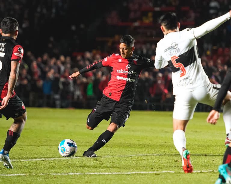 Rodrigo Aliendro llegó casi a 100 partidos con la camiseta de Colón de Santa Fe, donde fue determinante varias veces.