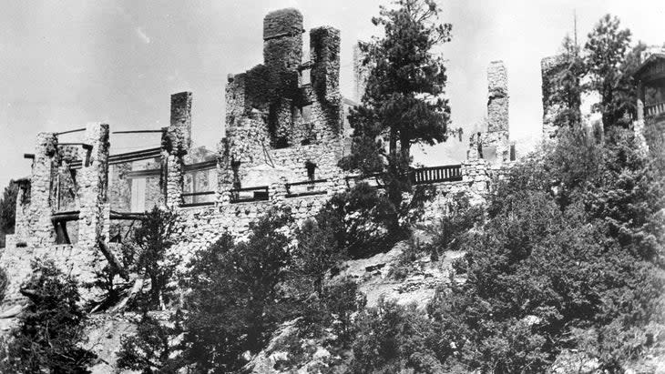 <span class="article__caption">The burned-out ruins of the original Grand Canyon Lodge, North Rim, 1932. Some say they saw an apparition in the flames.</span> (Photo: Courtesy NPS)
