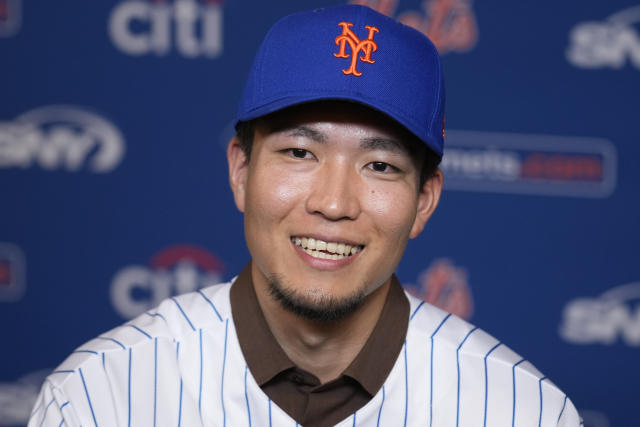 Active Mets introduce RHP Senga, Verlander next