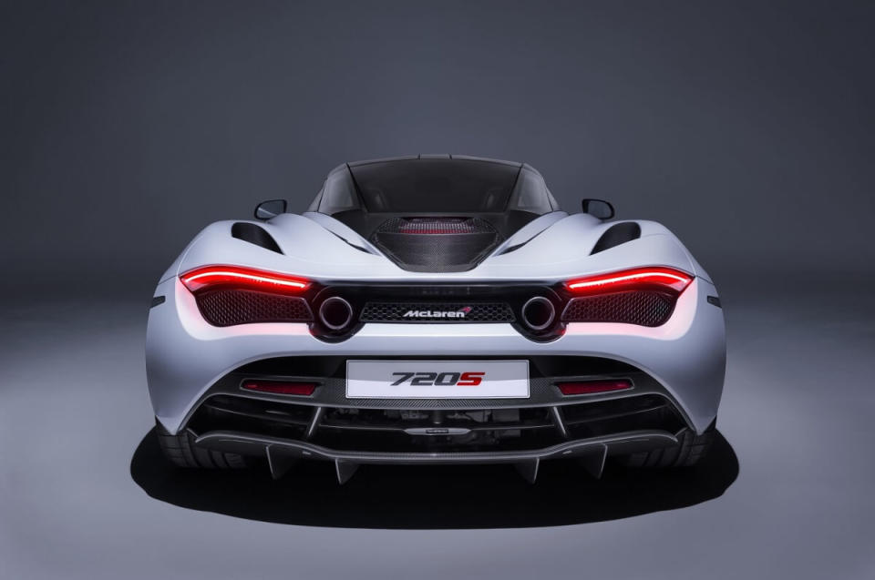 7508-McLaren+720S-09-Studio.jpg