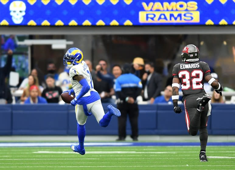 Inglewood, CA. September 26, 2021: Rams receiver DeSean Jackson beats Buccaneers safety Mike Edwards to the end zone for a 75-yard touchdown in the 3rd quarter at SoFi Stadium in Inglewood Sunday. (Wally Skalij/Los Angeles Times)
