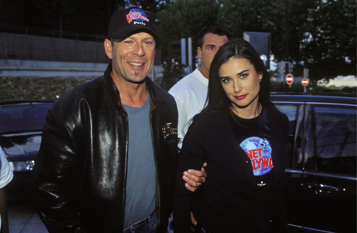 31/08/1995. BRUCE WILLIS ET DEMI MOORE A PARIS. (Photo by Pool ROSSI/SCORCELLETTI/Gamma-Rapho via Getty Images)