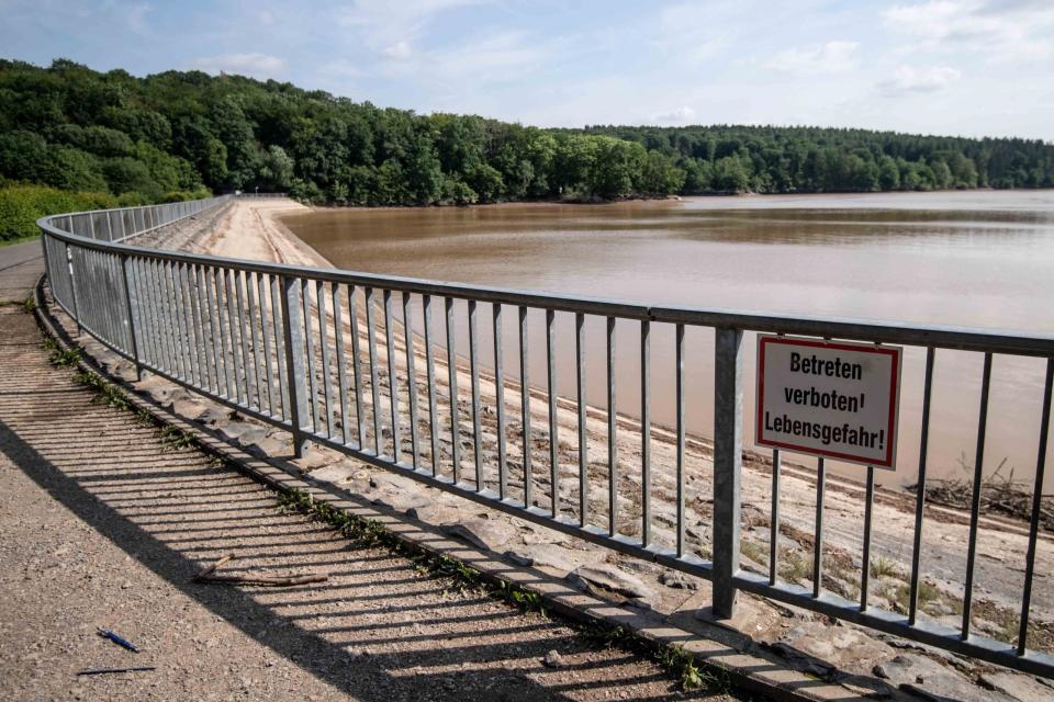 Die Staumauer der Steinbachtalsperre