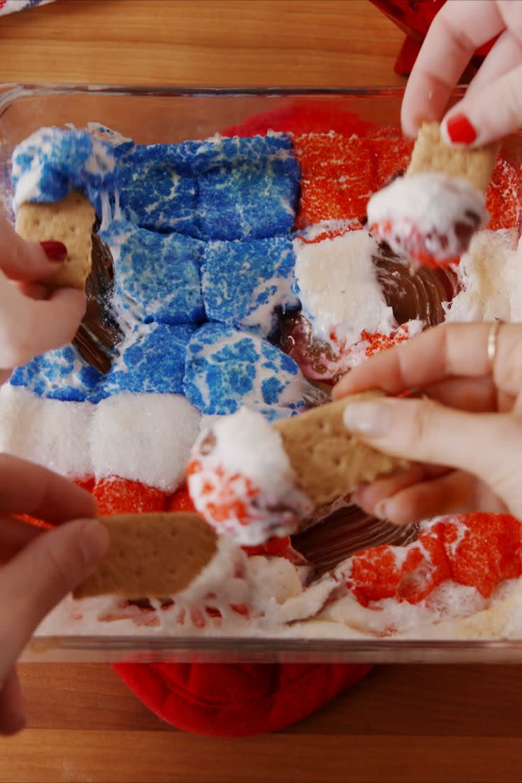 24) July 4th S'mores Dip