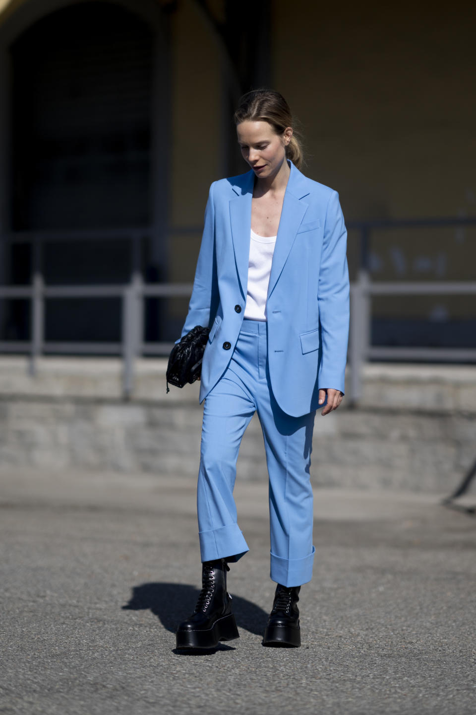 STYLECASTER | Minimalist Fashion Outfits