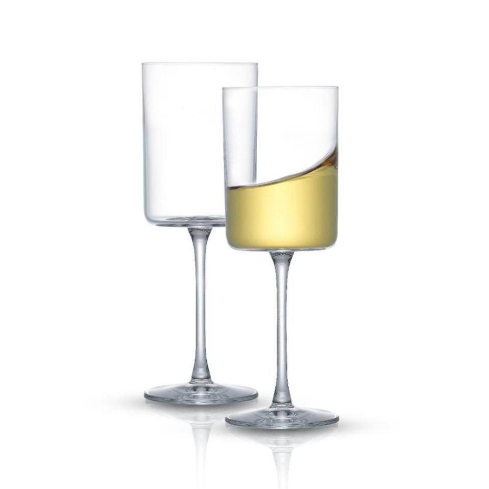 19) White Wine Glasses