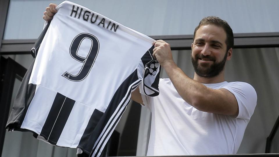 Moves Juventus made, like the Italian-record signing of Gonzalo Higuain, all but guarantee a sixth straight Serie A title is coming to Turin. (Omnisport)