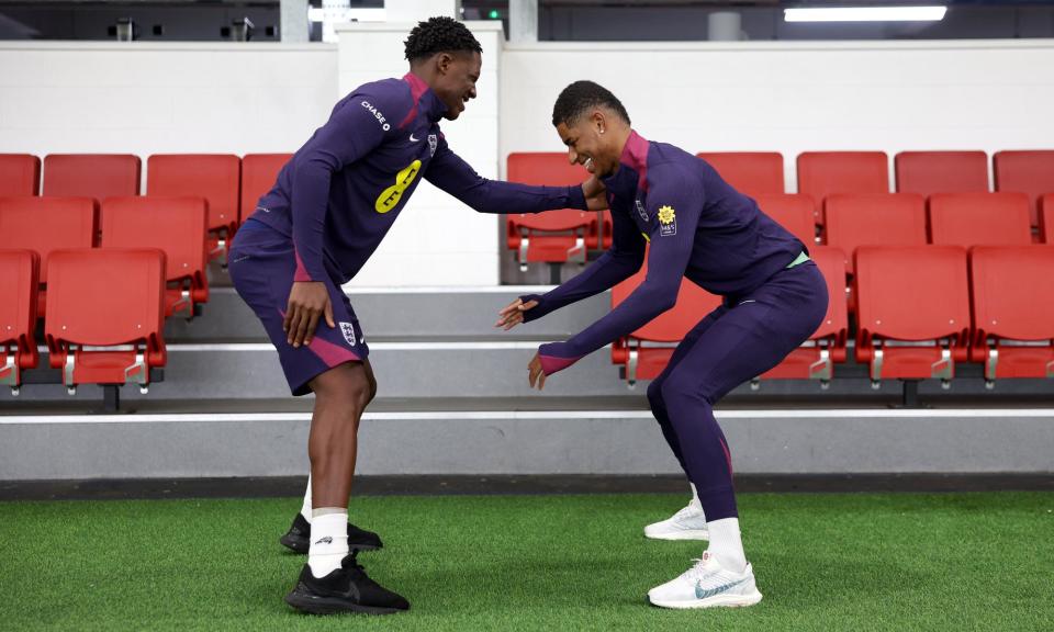 <span>Kobbie Mainoo (left), training with his Manchester United teammate Marcus Rashford, impressed against Liverpool in the FA Cup on Sunday.</span><span>Photograph: Eddie Keogh/The FA/Getty Images</span>