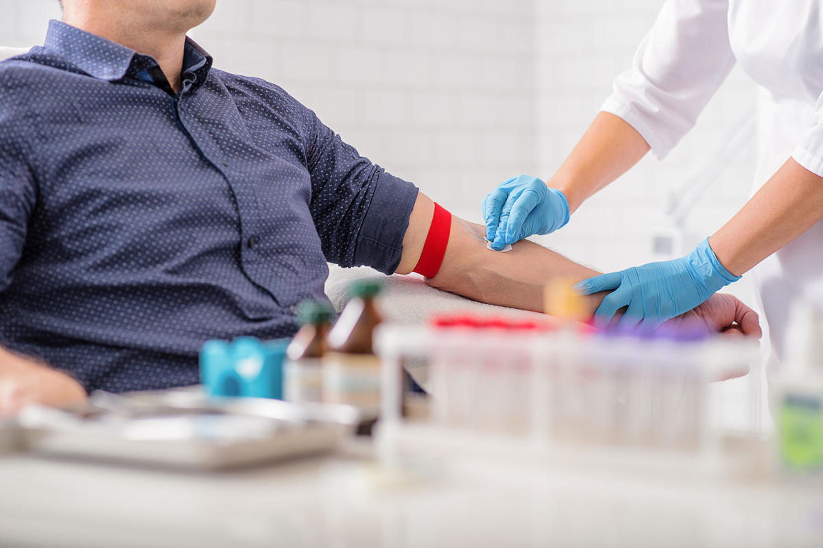 Plus d’hommes gais et bisexuels peuvent donner du sang après la mise à jour des directives de la Croix-Rouge américaine