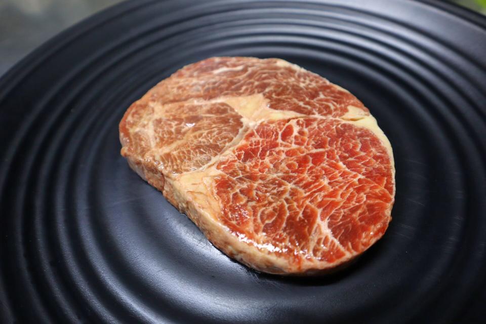 meaty western - raw steak