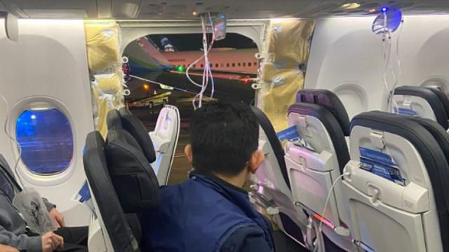 United Flight Disrupted After Passenger Kept Walking to Business Class