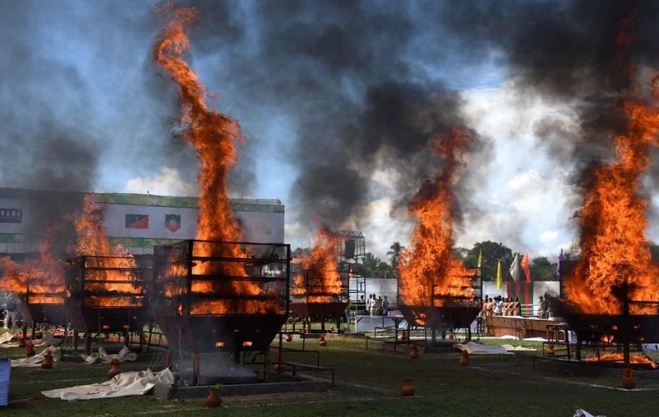 <div class="paragraphs"><p>All the 2000 plus horns, which were preserved for several years were burned today using a total of six giant gas furnaces, each with three tiers.</p></div>