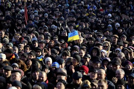 Pro-European integration protesters hold a rally in Independence square in central Kiev, December 29, 2013. REUTERS/Maxim Zmeyev