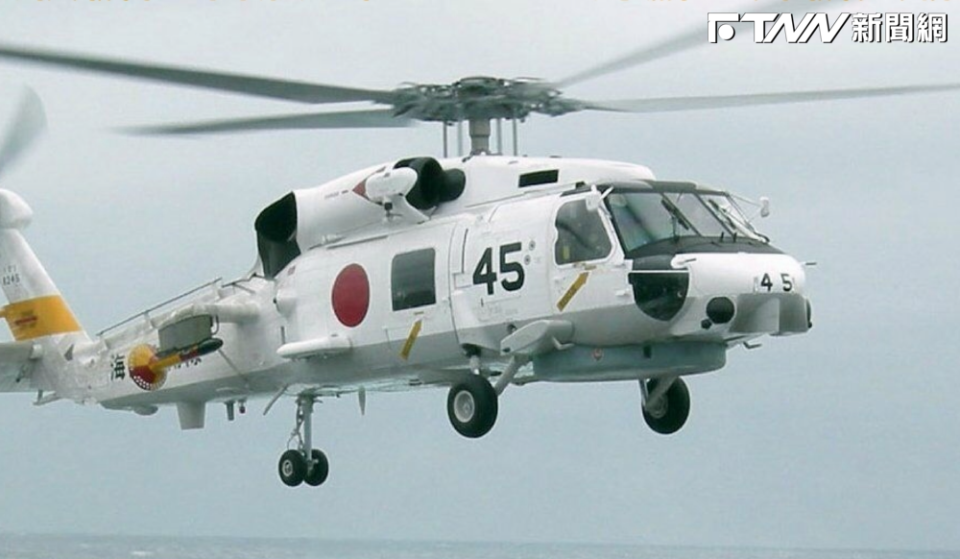 日本防衛省兩架SH60K巡邏直升機疑似相撞墜毀。（圖／翻攝畫面）