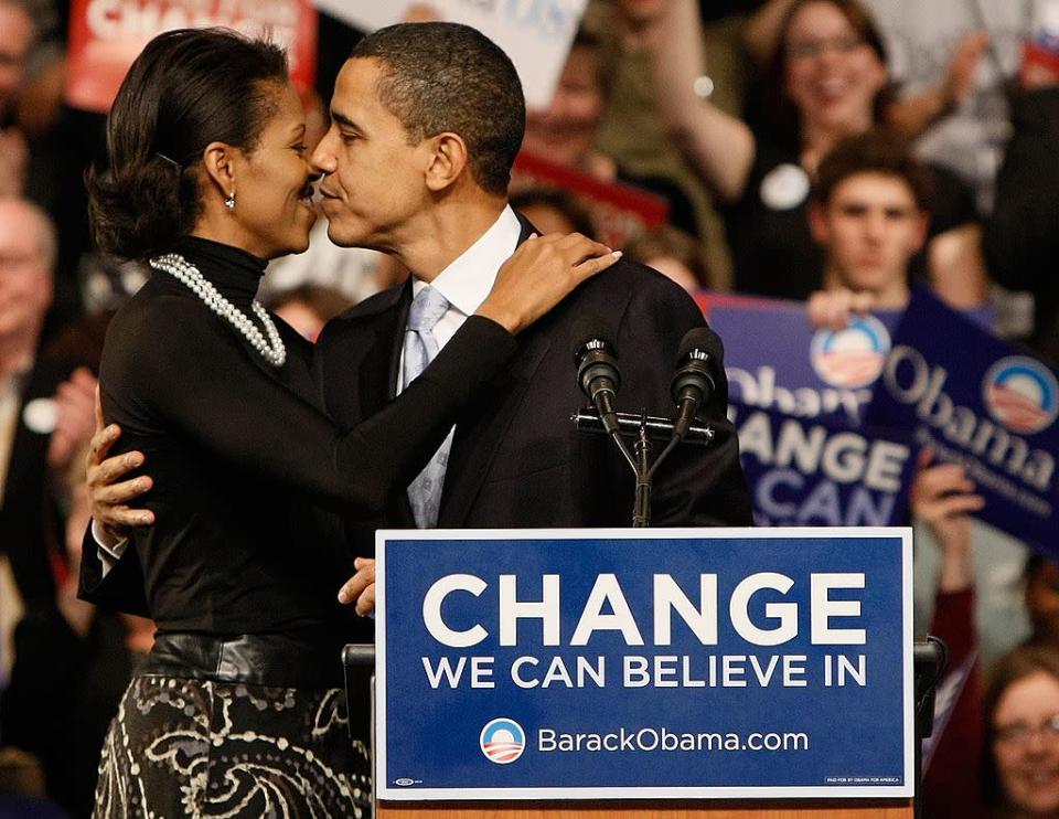 <p>A kiss before the same rally [Photo: Win McNamee/Getty] </p>
