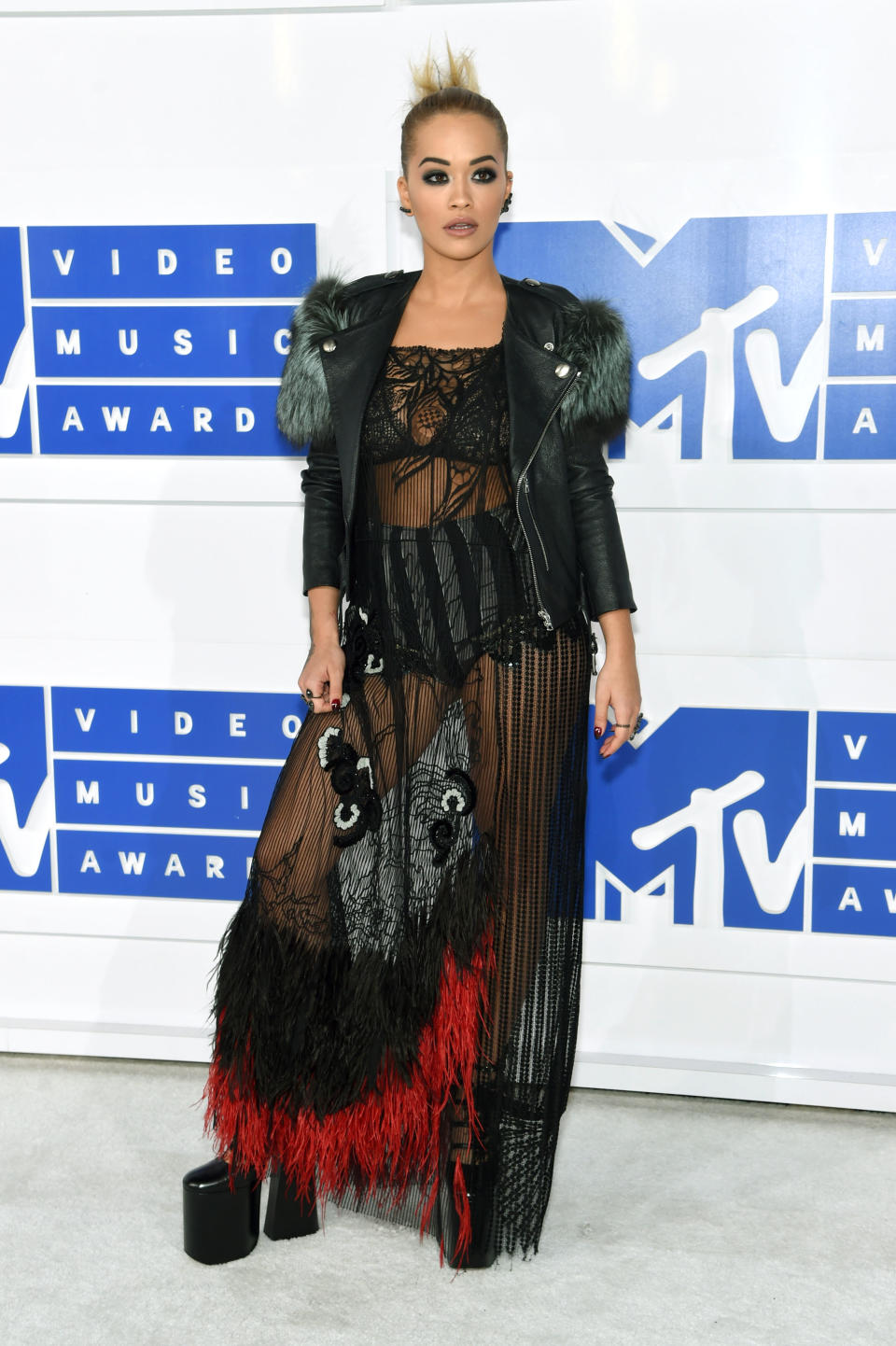 <p>Wearing Marc Jacobs. <em>[Photo: Getty]</em> </p>