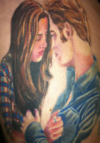 <p>The romance between vampire Edward and human Bella has kept us captivated throughout the whole 'Twilight' series. Here's a tat depicting their love, courtesy of a die-hard Twihard.<br><br><a rel="nofollow" href="http://au.launch.yahoo.com/features/article/-/11503302/rihannas-holiday-snaps-an-overshare" data-ylk="slk:READ: Rihanna's Holiday Pics Overshare;elm:context_link;itc:0;sec:content-canvas" class="link ">READ: Rihanna's Holiday Pics Overshare</a></p>