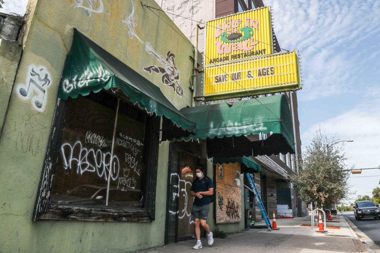 The Hole in the Wall as seen on October 7, 2020, when it was closed  due to the pandemic. [Lola Gomez/ AMERICAN-STATESMAN]