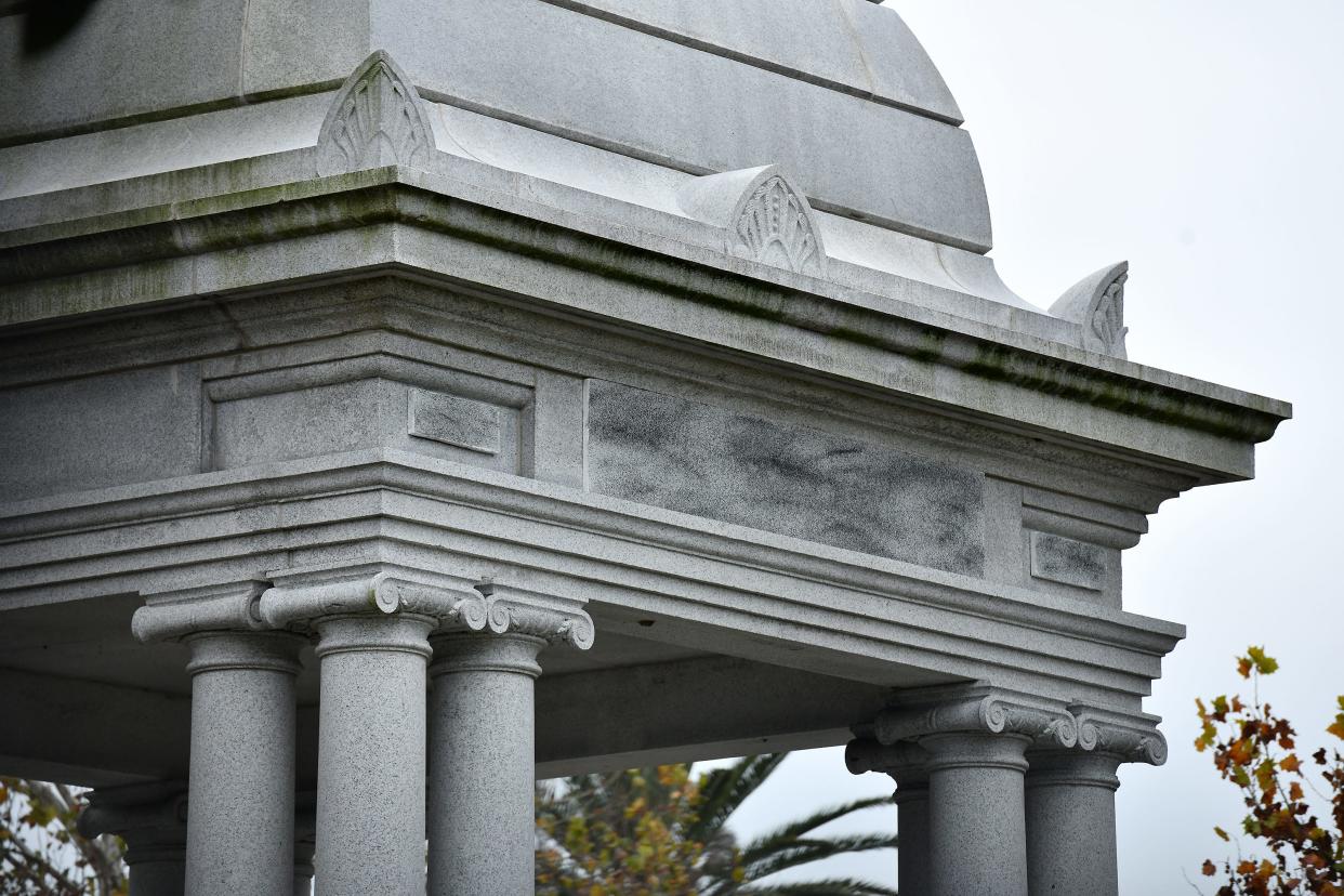 Engravings over the facade with the dates 1861 and 1865 and "A Tribute to the Women of the Southern Confederacy" were covered by workers and painted to blend in with the existing stonework on the "Women of the Southland" monument in Springfield Park. Crews removed the Confederate statues, plaques, and pedestal from the monument in Jacksonville's Springfield Park early Wednesday morning on Dec. 27 and loaded them on flatbed trucks after years of debate about the fate of the Confederate monument.