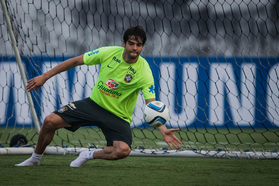 **Arquivo**SÃO PAULO, SP, BRASIL, 10.11.2015 - Kaká durante treino da seleção brasileira para eliminatorias da Copa do Mundo de 2018. (Foto: Eduardo Anizelli/Folhapress)