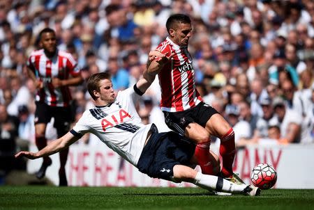 Britain Soccer Football - Tottenham Hotspur v Southampton - Barclays Premier League - White Hart Lane - 8/5/16 Tottenham Hotspur's Eric Dier in action with Southampton's Dusan Tadic Reuters / Dylan Martinez Livepic EDITORIAL USE ONLY.