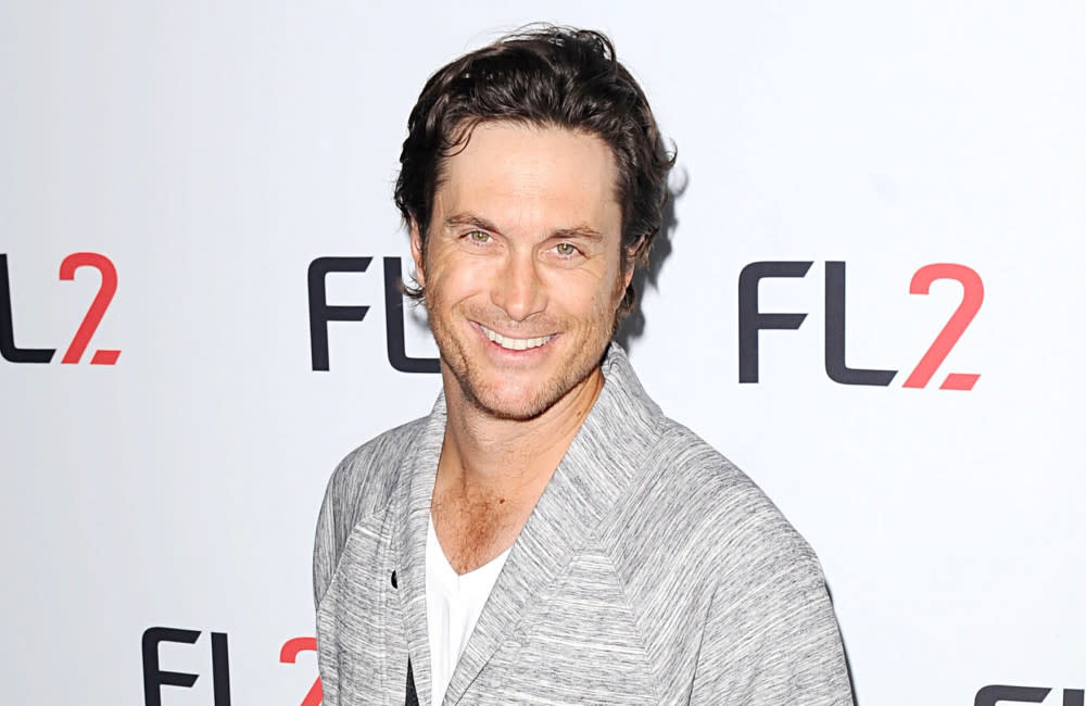 Oliver Hudson has opened up about his early childhood years with mum Goldie Hawn credit:Bang Showbiz