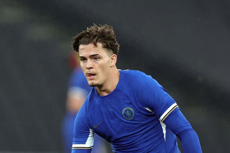 Chelsea make 18-year-old who made his debut last season available for loan