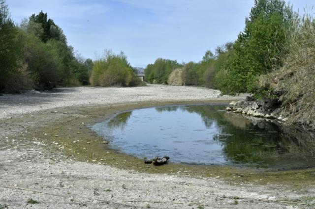 La rivière Agly asséchée dans les Pyrénées-Orientales le 27 avril 2023