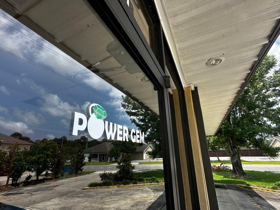 Crystal Bridgewater opened Power Gem of Lafayette on Nov. 1, 2021. Located at 2811 Kaliste Saloom Rd. B in Lafayette, this woman-owned gym offers all-inclusive group fitness classes, personalized cardio and strength conditioning for all levels.
