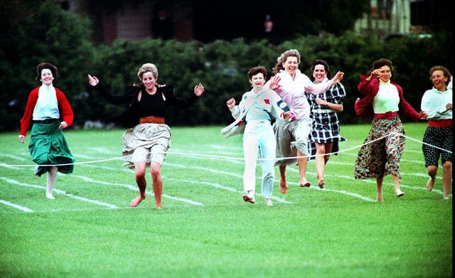 DIANA RUNNING: 1991