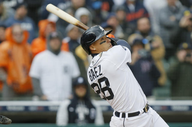 Javier Báez finishes Tigers debut with walk-off after replay turns flyout  into hit