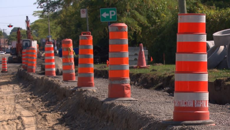 Some Pointe-Claire residents frustrated with road construction